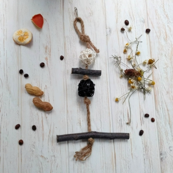Гойдалка-Погризушка для папуг нат.дер. з кулькою 35 см ZZKP35 фото